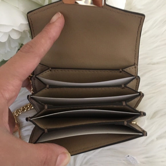 Firm ❗️Michael Kors card holder - Picture 3 of 8